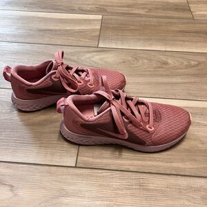 NIKE running sneakers